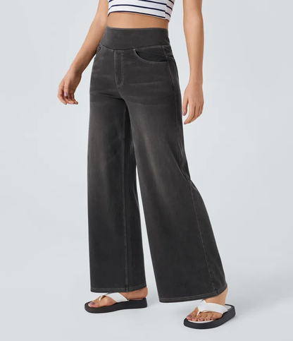 Relaxed Fit Wide-Leg Jeans