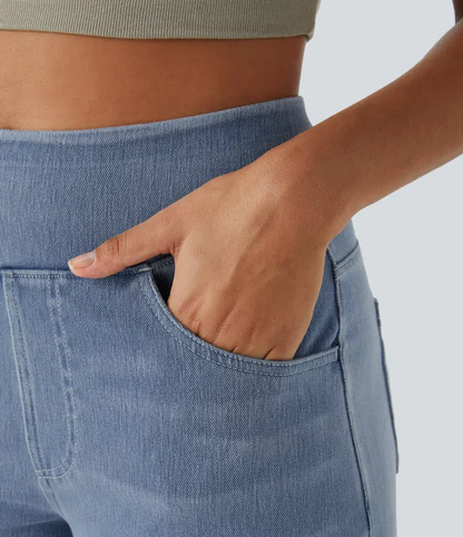 Relaxed Fit Wide-Leg Jeans