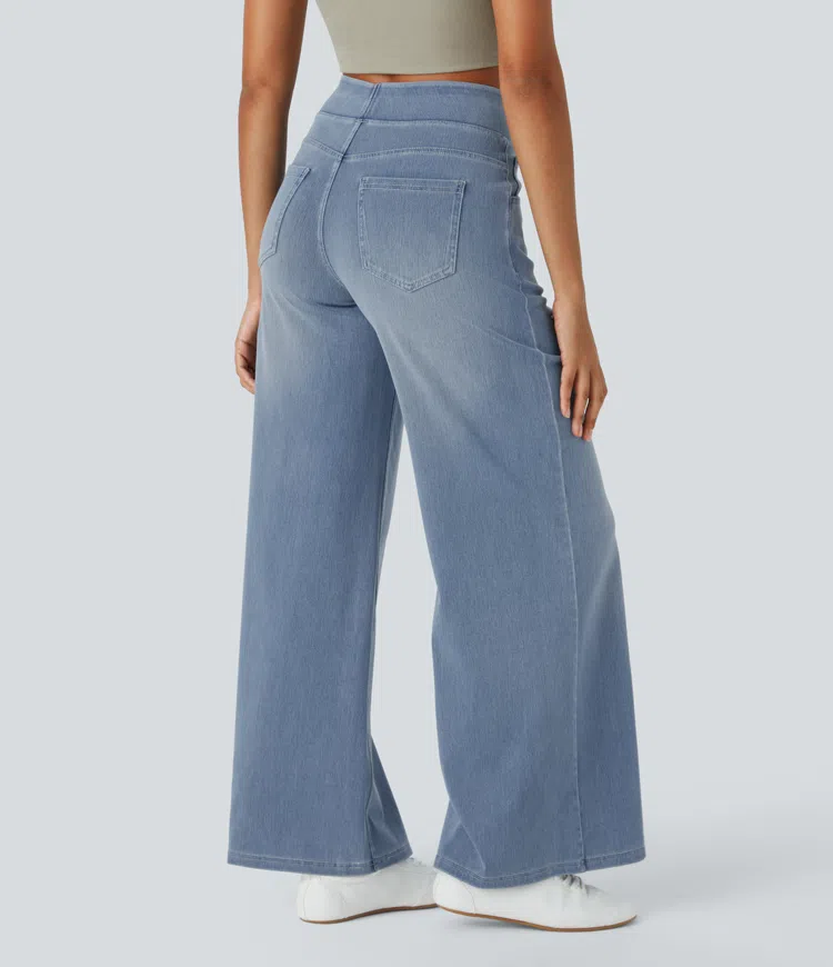 Relaxed Fit Wide-Leg Jeans