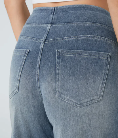 Relaxed Fit Wide-Leg Jeans
